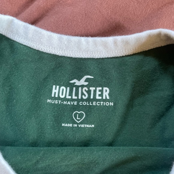 Hollister must have collection baby tee super soft and comfy. Size Large - Picture 6 of 7